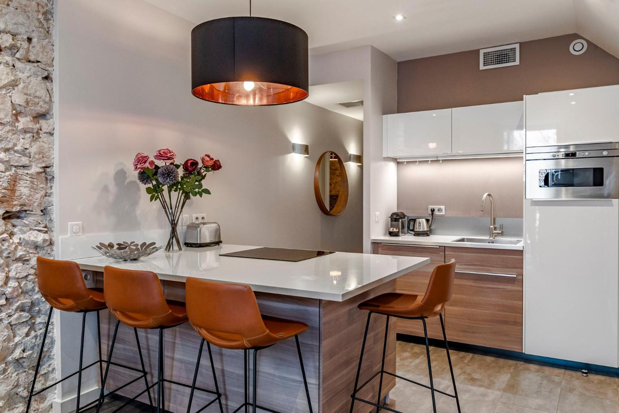 Luxury Family 2Br - Prime Location, Walk To Beach & Shopping, Sunny Balcony - Totolulu Cannes Hoche Εξωτερικό φωτογραφία