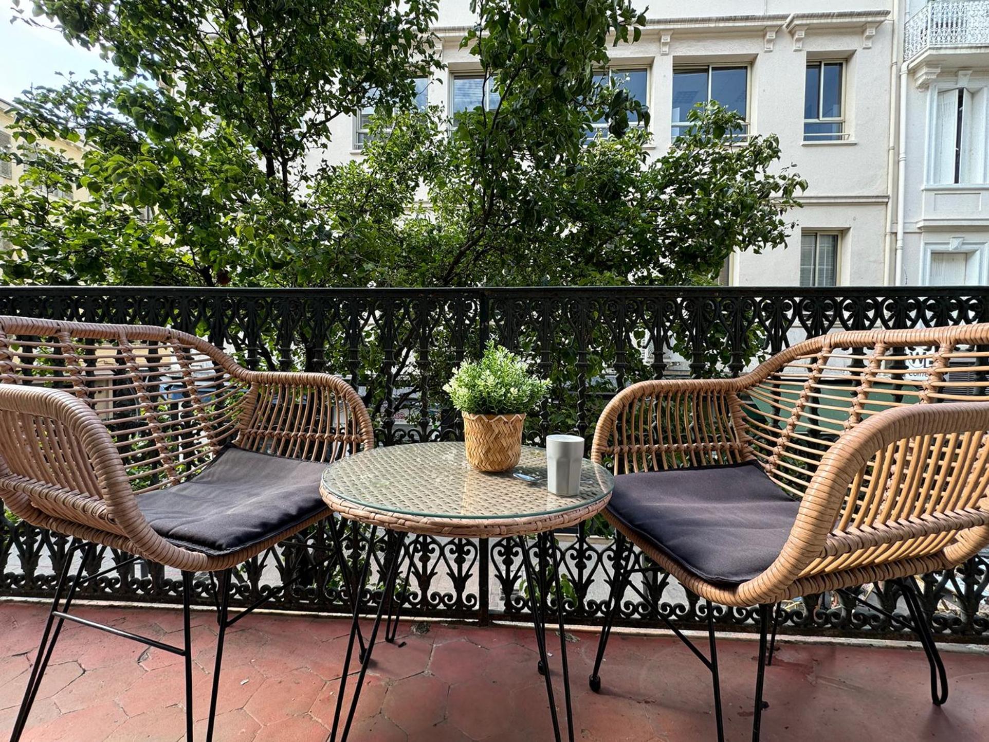 Luxury Family 2Br - Prime Location, Walk To Beach & Shopping, Sunny Balcony - Totolulu Cannes Hoche Εξωτερικό φωτογραφία